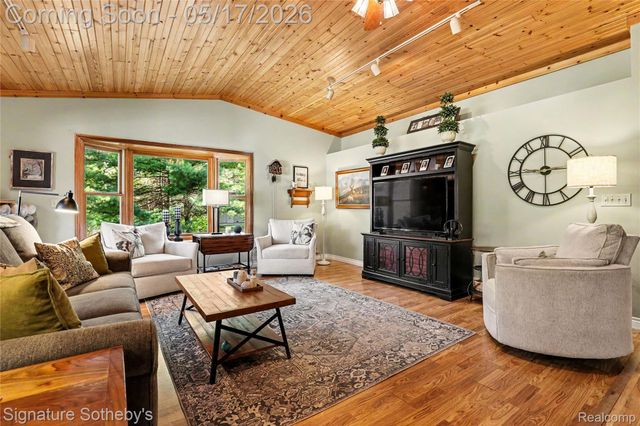 610 W Ellis Avenue, Belding, MI 48809