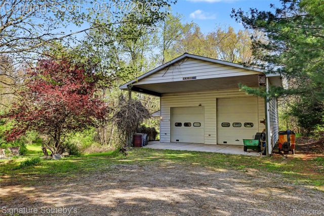 610 W Ellis Avenue, Belding, MI 48809