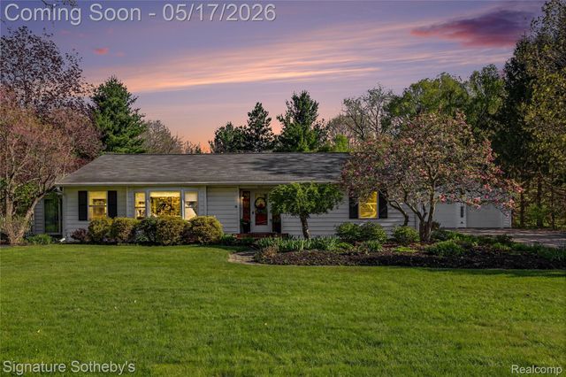 610 W Ellis Avenue, Belding, MI 48809