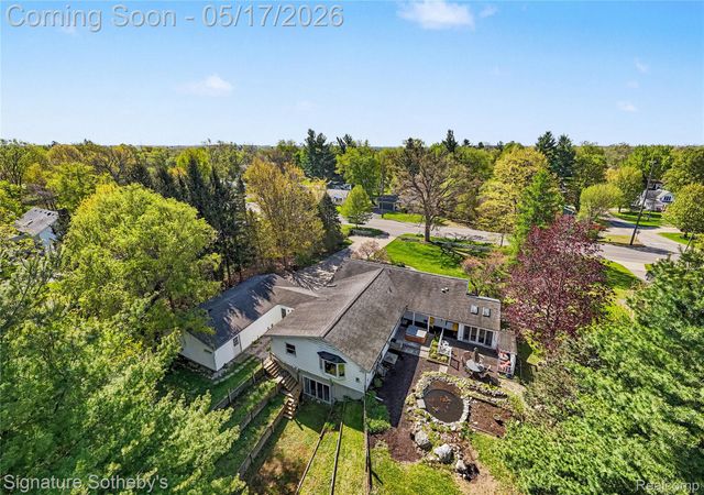 610 W Ellis Avenue, Belding, MI 48809