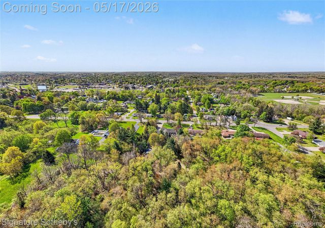 610 W Ellis Avenue, Belding, MI 48809