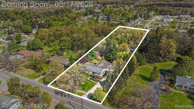 610 W Ellis Avenue, Belding, MI 48809