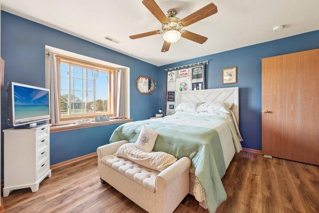9213 S Aspen DRIVE #8, Oak Creek, WI 53154