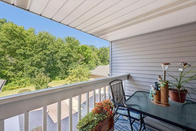 9213 S Aspen DRIVE #8, Oak Creek, WI 53154
