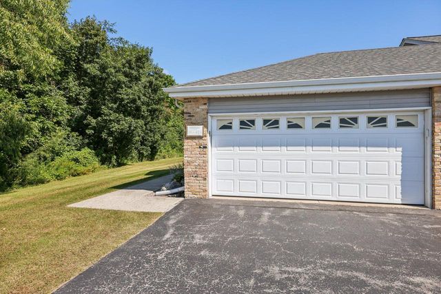 9213 S Aspen DRIVE #8, Oak Creek, WI 53154