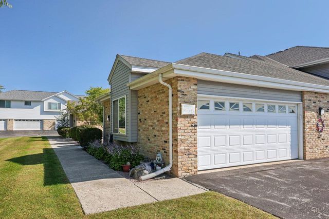 9213 S Aspen DRIVE #8, Oak Creek, WI 53154