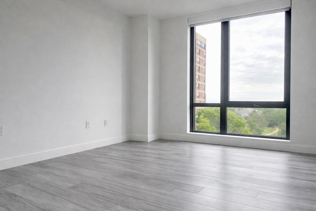 80 Fenwood Rd 706, Boston, MA 02115