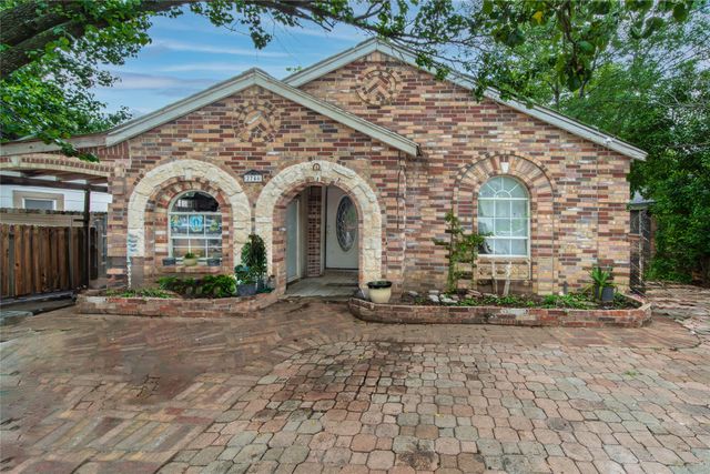 2746 Sharon Street, Dallas, TX 75211