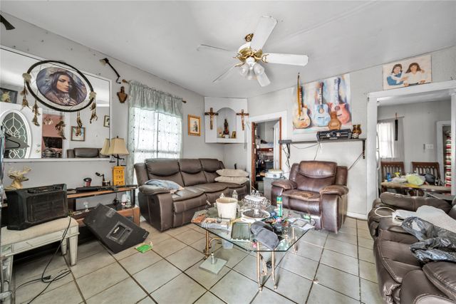 2746 Sharon Street, Dallas, TX 75211