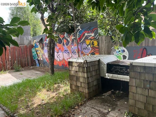 2044 Austin, Oakland, CA 94601
