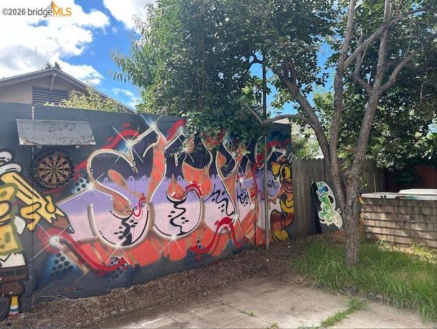 2044 Austin, Oakland, CA 94601