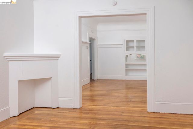 2044 Austin, Oakland, CA 94601