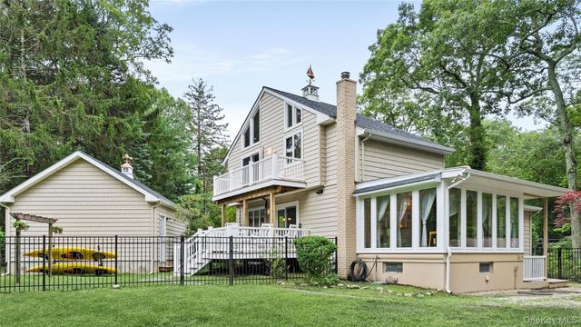 3 Ridge Road, Northport, NY 11768