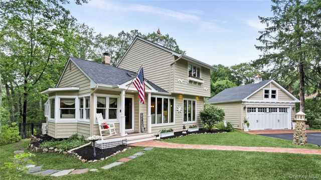 3 Ridge Road, Northport, NY 11768