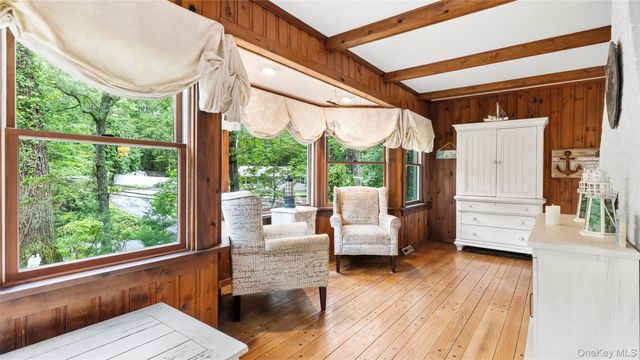 3 Ridge Road, Northport, NY 11768