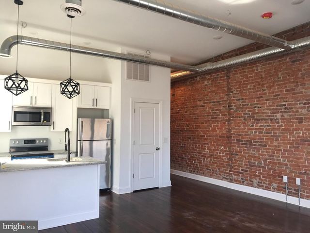 3228 W DIAMOND ST, Philadelphia, PA 19121