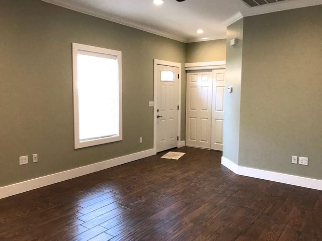 108 Opal Court, Houston, TX 77009