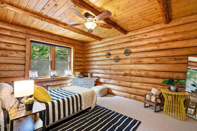 5633 Contour ROAD, Waterford, WI 53185
