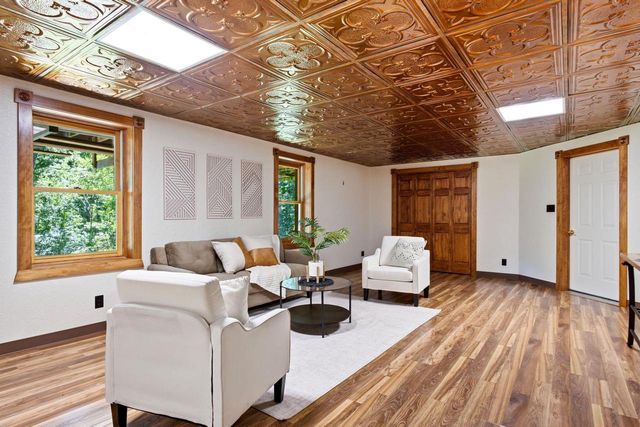5633 Contour ROAD, Waterford, WI 53185