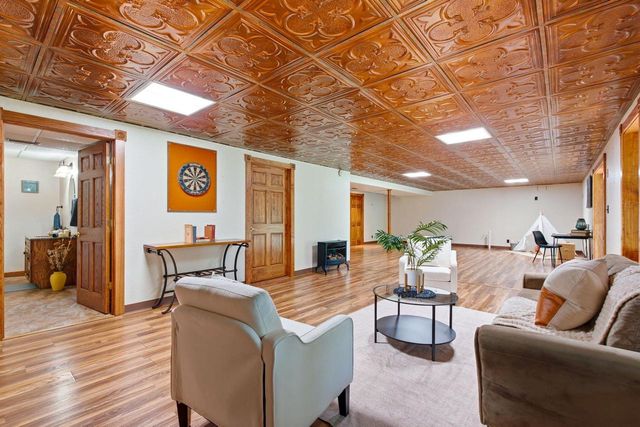5633 Contour ROAD, Waterford, WI 53185