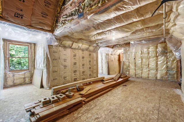 5633 Contour ROAD, Waterford, WI 53185