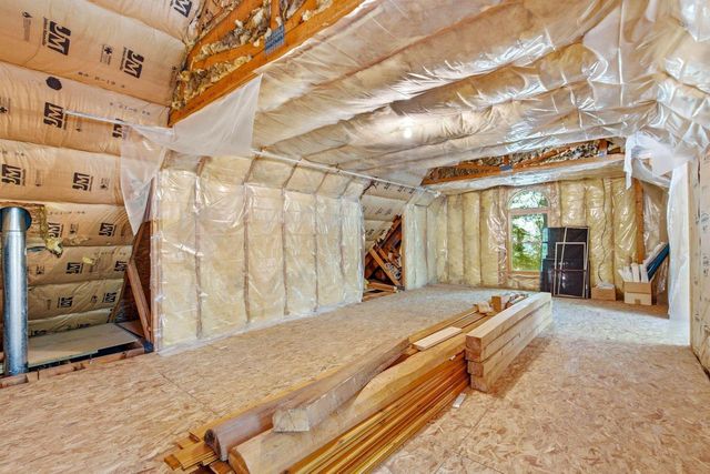 5633 Contour ROAD, Waterford, WI 53185