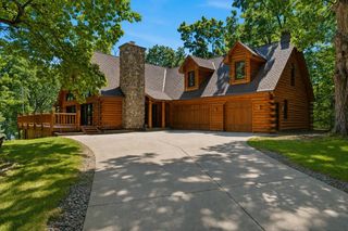 5633 Contour ROAD, Waterford, WI 53185