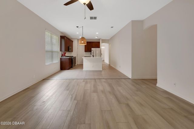 525 Heron Point Way, Deland, FL 32724