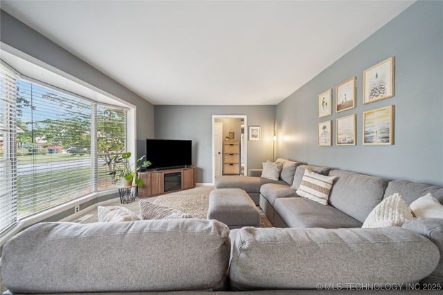 1720 E 57th Place, Tulsa, OK 74105