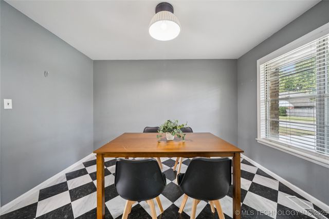 1720 E 57th Place, Tulsa, OK 74105