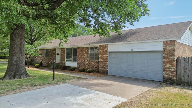 1720 E 57th Place, Tulsa, OK 74105