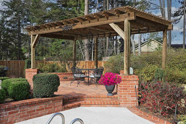 39 Longmeadow, Pine Bluff, AR 71603