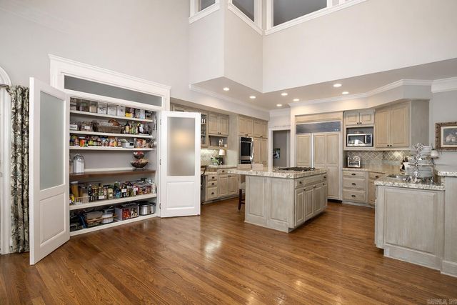 39 Longmeadow, Pine Bluff, AR 71603