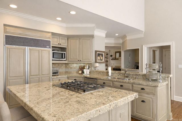 39 Longmeadow, Pine Bluff, AR 71603