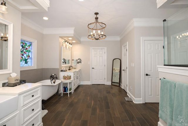 39 Longmeadow, Pine Bluff, AR 71603