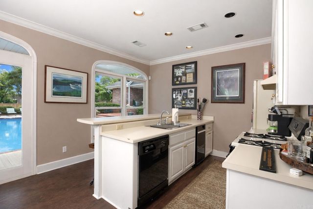 39 Longmeadow, Pine Bluff, AR 71603