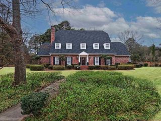 39 Longmeadow, Pine Bluff, AR 71603