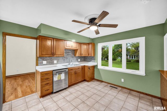 219 W BIRCHWOOD Street, Morton, IL 61550