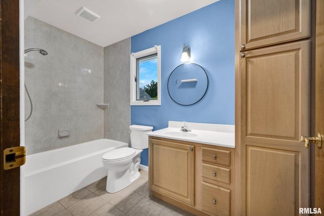 219 W BIRCHWOOD Street, Morton, IL 61550