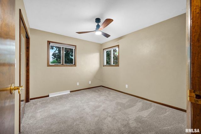 219 W BIRCHWOOD Street, Morton, IL 61550