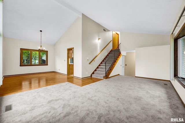 219 W BIRCHWOOD Street, Morton, IL 61550