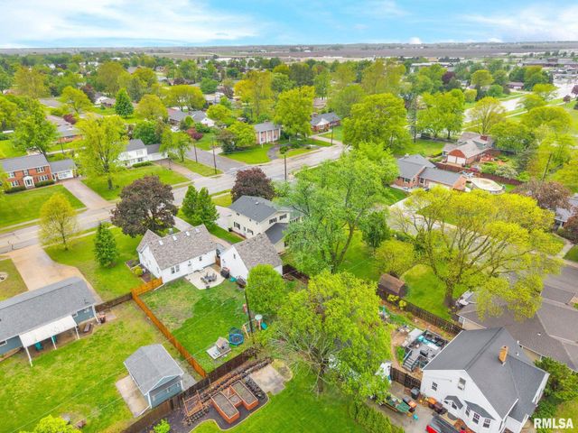 219 W BIRCHWOOD Street, Morton, IL 61550