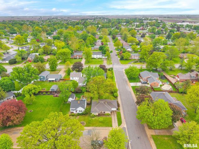 219 W BIRCHWOOD Street, Morton, IL 61550