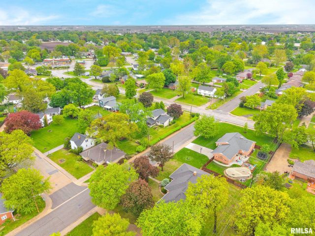 219 W BIRCHWOOD Street, Morton, IL 61550