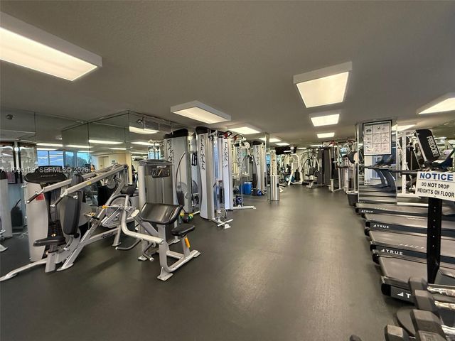 3530 Mystic Pointe Drive 1714, Aventura, FL 33180