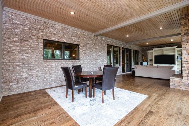 21201 Valley View Cove, Roland, AR 72135