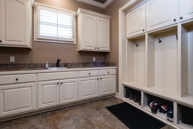 21201 Valley View Cove, Roland, AR 72135