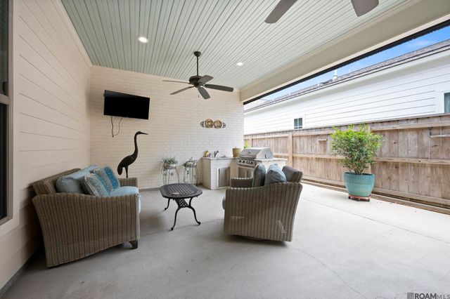 556 Glenthorne Dr, Gonzales, LA 70737