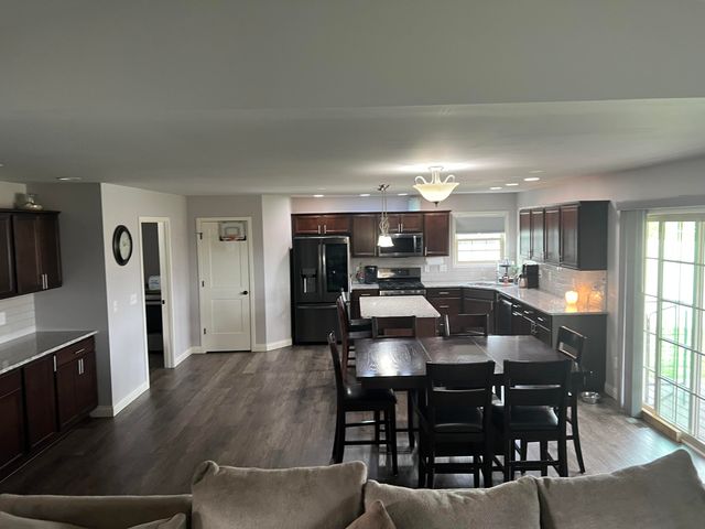 702 19th Street SE, Demotte, IN 46310