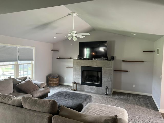 702 19th Street SE, Demotte, IN 46310